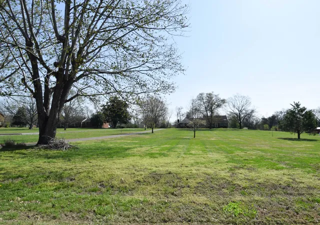 Homes for sale in Gallatin, TN | 1059 Robertson Rd, Gallatin, TN 37066 | MLS# 3217968