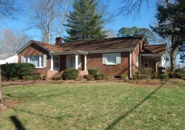 Homes for sale in Lawrenceburg, TN | 130 Lafayette Ave, Lawrenceburg, TN 38464 | MLS# 3217983
