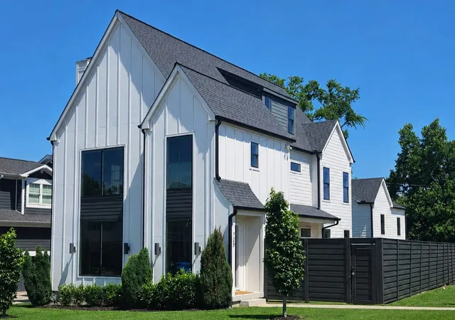 1st image of 725 Park Cir, Nashville, TN 37205 | MLS# 3217907
