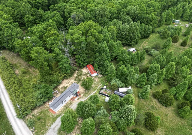 Homes for sale in Wilder, TN | 420 Oneida Ln, Wilder, TN 38589 | MLS# 3218194