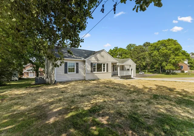 2nd image of 1057 Mapleash Ave, Columbia, TN 38401 | MLS# 3217944