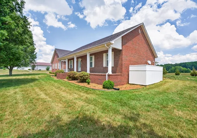 Homes for sale in Cookeville, TN | 826 Boatman Rd, Cookeville, TN 38506 | MLS# 3217927