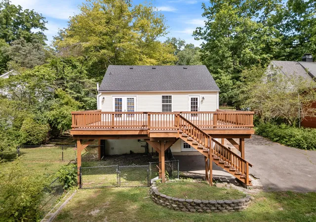2nd image of 199 Maplemere Dr, Clarksville, TN 37040 | MLS# 3221835