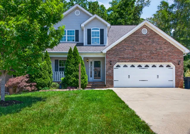 Photo 2 of Single family home for sale at 54 Carrigan Cir, Ringgold, GA 30736 | MLS# 3218049 | Listing updated on 2026-09-21