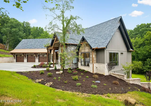 1st image of 645 Douglas Ridge Dr, Dandridge, TN 37725 | MLS# 3521084