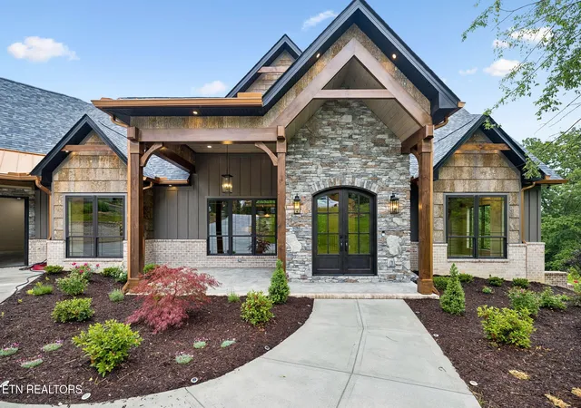 3rd image of 645 Douglas Ridge Dr, Dandridge, TN 37725 | MLS# 3521084