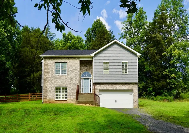 1st image of 2004 Mcmahan Hollow Rd, Coopertown, TN 37146 | MLS# 3220568
