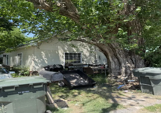 1st image of 304 20th Ave E, Springfield, TN 37172 | MLS# 3218122