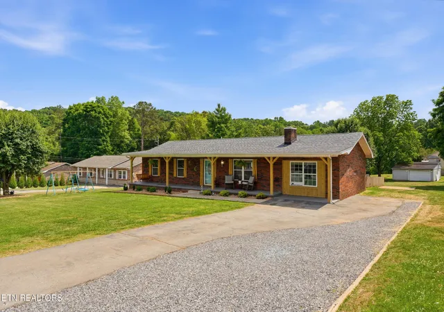 2nd image of 300 Lindner Lane, Lenoir City, TN 37772 | MLS# 3218126