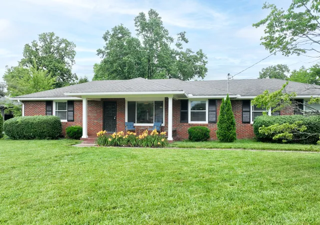 Homes for sale in Nashville, TN | 2922 Fernbrook Ln, Nashville, TN 37214 | MLS# 3247013