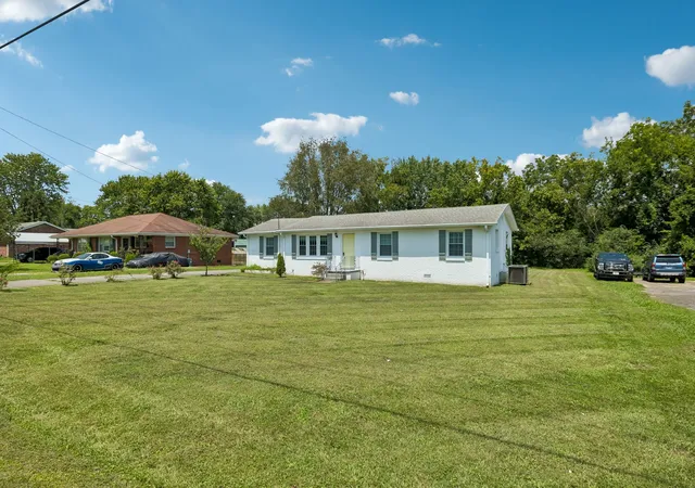 Photo 2 of Single family home for sale at 407 Sam Houston Dr, Lebanon, TN 37087 | MLS# 3218284 | Listing updated on 2026-07-29