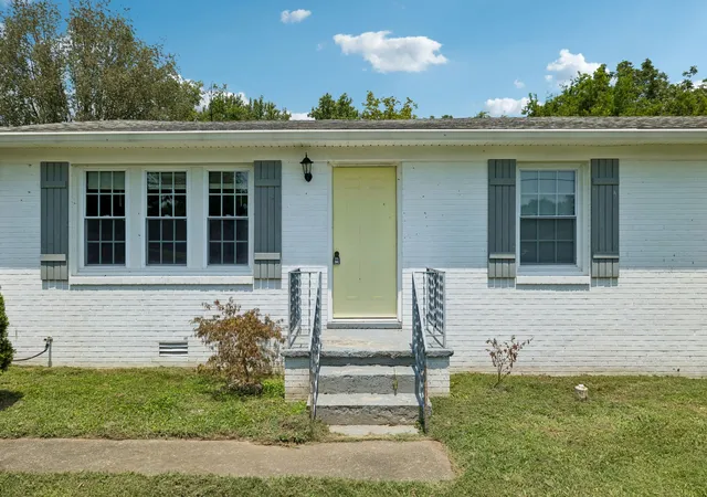 Photo 3 of Single family home for sale at 407 Sam Houston Dr, Lebanon, TN 37087 | MLS# 3218284 | Listing updated on 2026-07-29