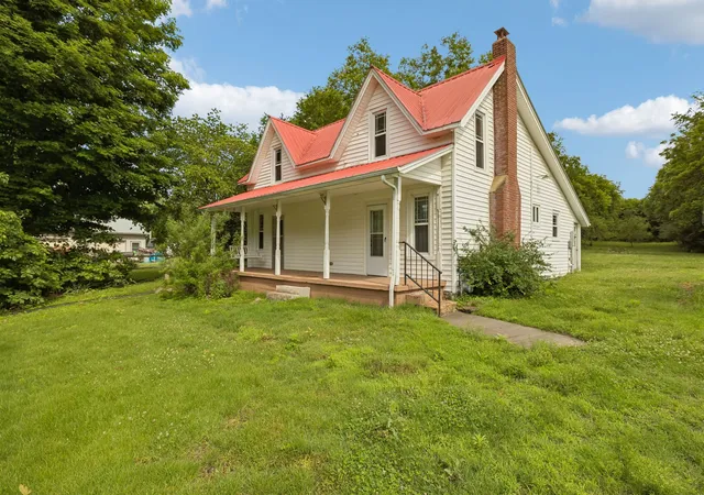 Homes for sale in Pleasant Shade, TN | 15 Sloan Branch Rd, Pleasant Shade, TN 37145 | MLS# 3220026