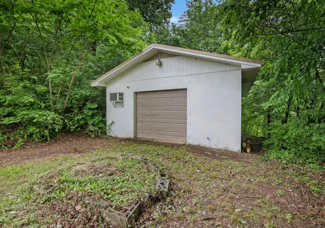 24th image of 39 Fine Street, Rossville, GA 30741 | MLS# 3218322
