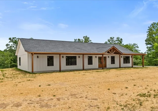 Photo 3 of Single family home for sale at 1461 Little Swan Crk, Hohenwald, TN 38462 | MLS# 3225156 | Listing updated on 2026-08-18