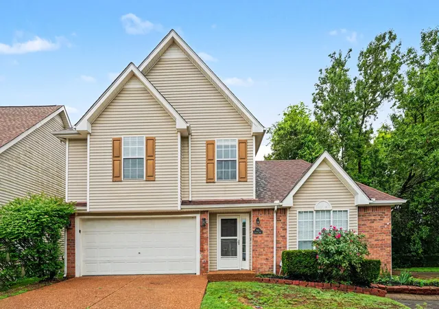 Homes for sale in Hendersonville, TN | 103 Village Ct, Hendersonville, TN 37075 | MLS# 3228336