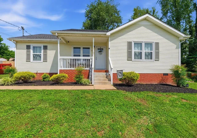 Homes for sale in Columbia, TN | 314 Malibu Canyon Dr, Columbia, TN 38401 | MLS# 3229835