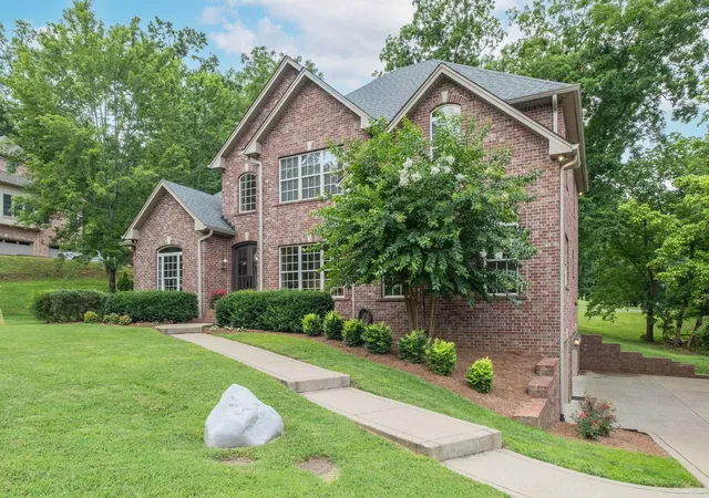 3rd image of 127 Country Hills Dr, Hendersonville, TN 37075 | MLS# 3246630