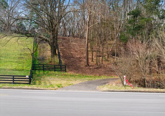 Photo 1 of Land for sale at 4087 Murfreesboro Rd W, Franklin, TN 37067 | MLS# 3220046 | Listing updated on 2026-07-20