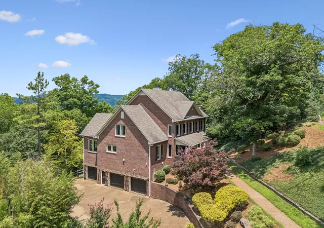 Photo 1 of Mansion for sale at 716 Split Rail Dr, Brentwood, TN 37027 | MLS# 3242746 | Listing updated on 2026-10-16