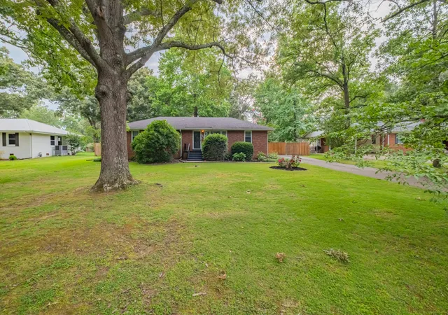 2nd image of 207 Westwood Dr, Tullahoma, TN 37388 | MLS# 3242408