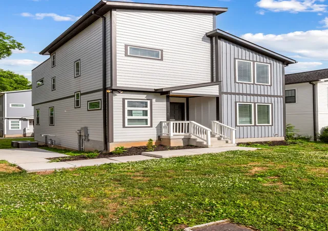 1st image of 2142 Oakland St #A, Nashville, TN 37210 | MLS# 3223590