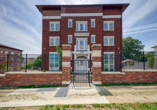 1st image of 2724 E Magnolia Ave #402, Knoxville, TN 37914 | MLS# 3220323