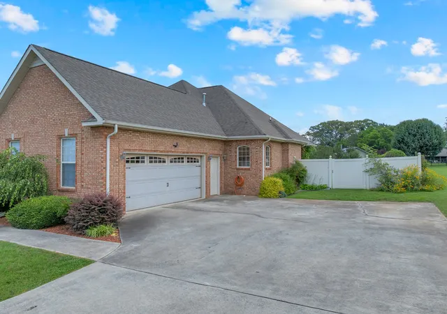 Homes for sale in Winchester, TN | 37 Pond Field Ct, Winchester, TN 37398 | MLS# 3231921