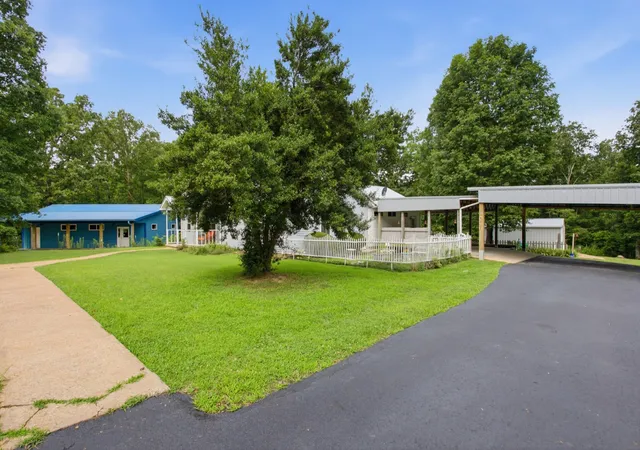 Homes for sale in Summertown, TN | 428 Peters Rd, Summertown, TN 38483 | MLS# 3225821