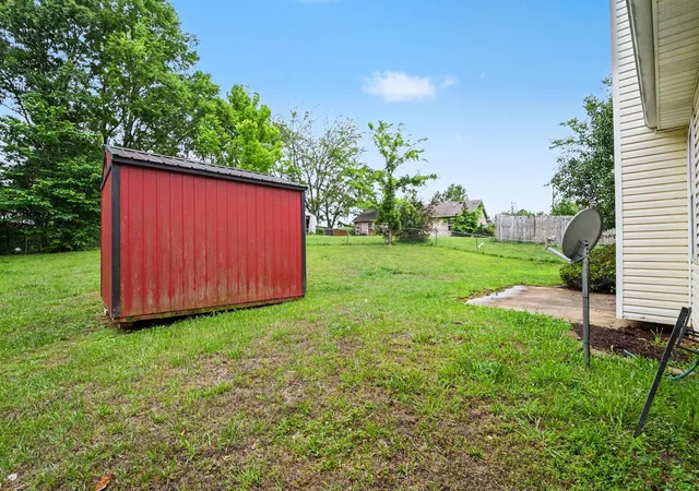 Homes for sale in Clarksville, TN | 1774 Cabana Dr Ne, Clarksville, TN 37042 | MLS# 3224786