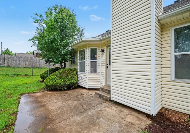 Homes for sale in Clarksville, TN | 1774 Cabana Dr Ne, Clarksville, TN 37042 | MLS# 3224786