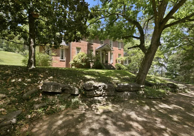 Photo 3 of Single family home for sale at 6006 Murray Ln, Brentwood, TN 37027 | MLS# 3220602 | Listing updated on 2026-09-22