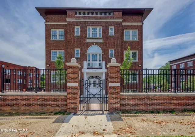 1st image of 2730 E Magnolia Ave #303, Knoxville, TN 37914 | MLS# 3220402