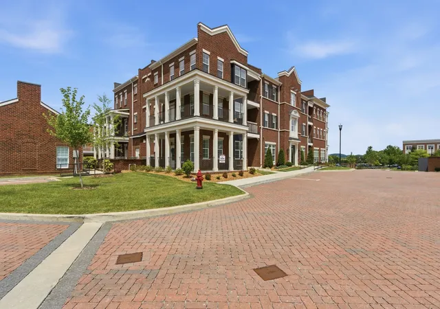 2nd image of 2089 Branford Pl, Thompsons Station, TN 37179