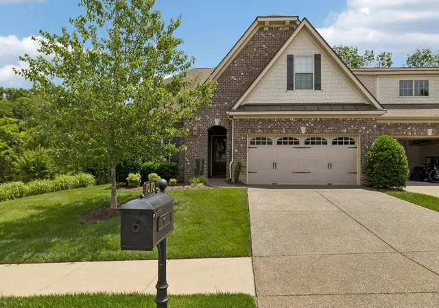 Photo 2 of Townhouse for sale at 1010 Callaway Dr, Lebanon, TN 37087 | MLS# 3225596 | Listing updated on 2026-10-07