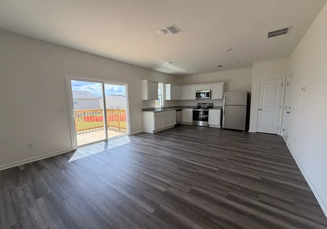 Photo 3 of Sale Pending at 3239 Barrel Oak Pass, Columbia, TN 38401 | MLS# 3242547 | Listing updated on 2026-08-15