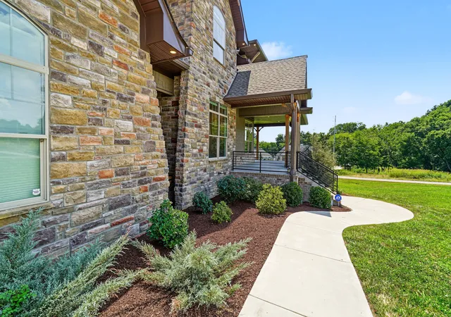 Photo 4 of Single family home for sale at 1043 Emerald Valley Dr, Castalian Springs, TN 37031 | MLS# 3220517 | Listing updated on 2026-08-26