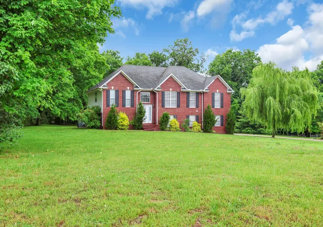 Photo 1 of Single family home for sale at 870 Rands Way, Columbia, TN 38401 | MLS# 3220682 | Listing updated on 2026-10-04