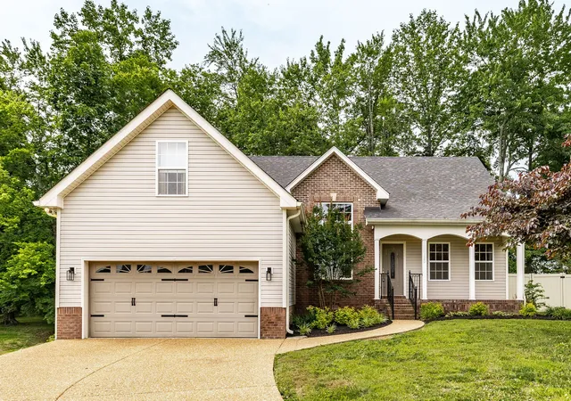 Homes for sale in Portland, TN | 120 Carrie Mae Cir, Portland, TN 37148 | MLS# 3220789