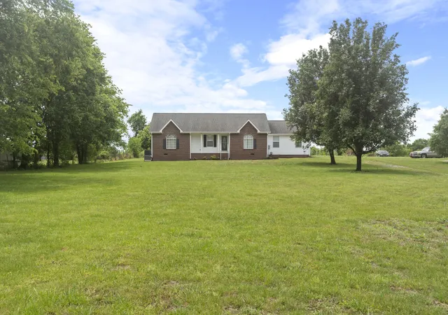 Photo 2 of Single family home for sale at 873 Rock Springs Rd, Castalian Springs, TN 37031 | MLS# 3223215 | Listing updated on 2026-09-21