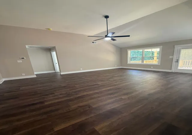 Photo 3 of Single family home for sale at 161 Irish Hills, Erin, TN 37061 | MLS# 3220579 | Listing updated on 2026-09-28