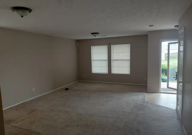 Photo 3 of Sale Pending at 3208 Woodpoint Dr, Nashville, TN 37207 | MLS# 3336094 | Listing updated on 2026-09-03
