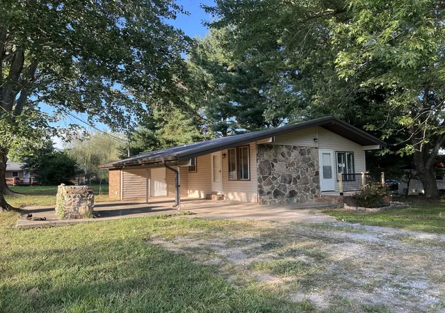 Photo 4 of Single family home for sale at 72 Sherwood Vale Cir NW, Mc Minnville, TN 37110 | MLS# 3220635 | Listing updated on 2026-09-12