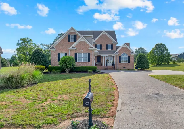2nd image of 102 Waycross Dr, Shelbyville, TN 37160 | MLS# 3220660