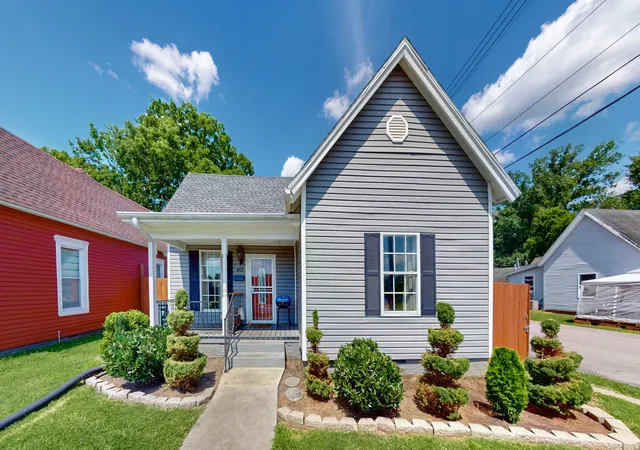 Homes for sale in Hopkinsville, KY | 403 S Cleveland Ave, Hopkinsville, KY 42240 | MLS# 3220650