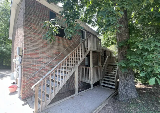 Listing Photo 4 - Condo for sale in building located at 470 Martha Ln, Clarksville, TN 37043