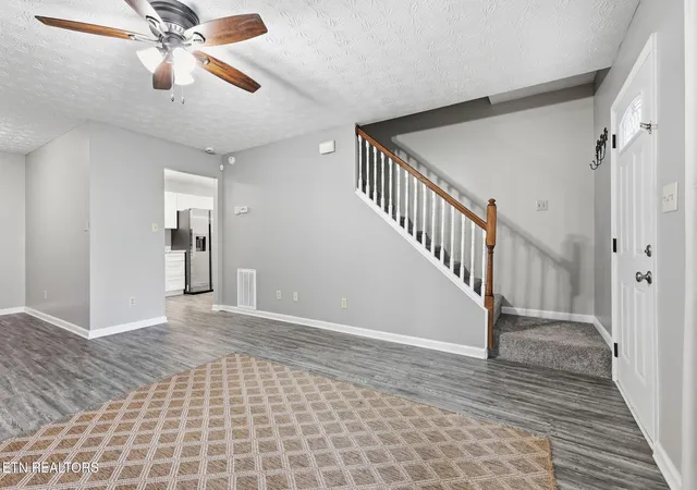 Photo 4 of Single family home for sale at 5516 W Emory Rd, Powell, TN 37849 | MLS# 3317274 | Listing updated on 2026-10-02