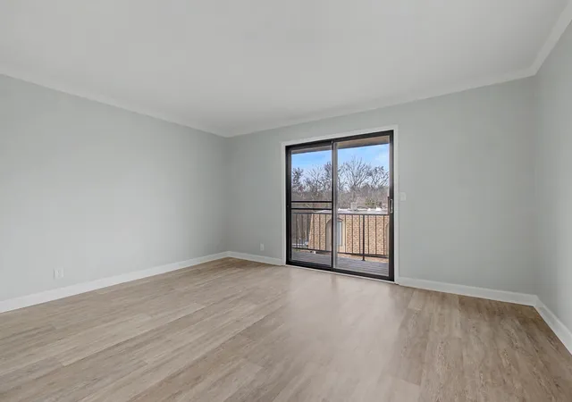 Listing Photo 4 - Condo for sale in building located at 420 Walton Ln, Madison, TN 37115 - Unit #J47