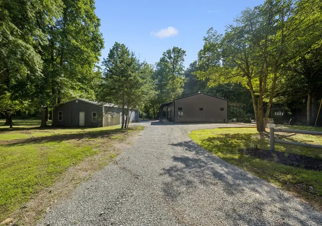 Homes for sale in Waverly, TN | 1343 Chalk Hollow Ln, Waverly, TN 37185 | MLS# 3232076