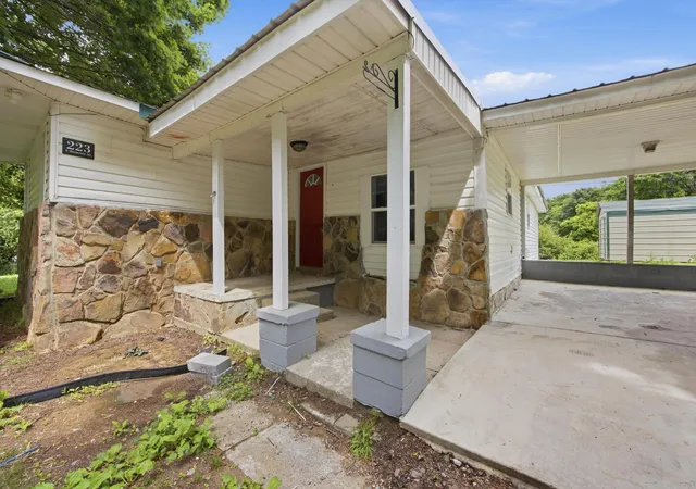 3rd image of 223 N Elm Street, Whitwell, TN 37397 | MLS# 3301763